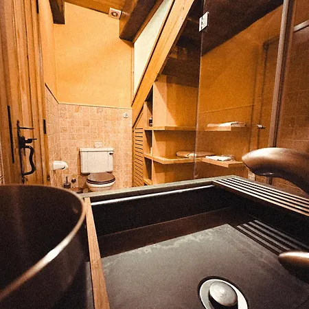 Nyaraló Aguilhoes River House *