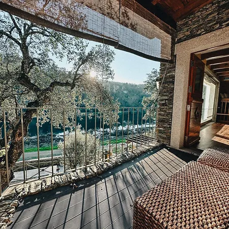 Aguilhoes River House 度假居 *