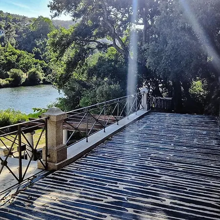 Aguilhoes River House * Pedorido