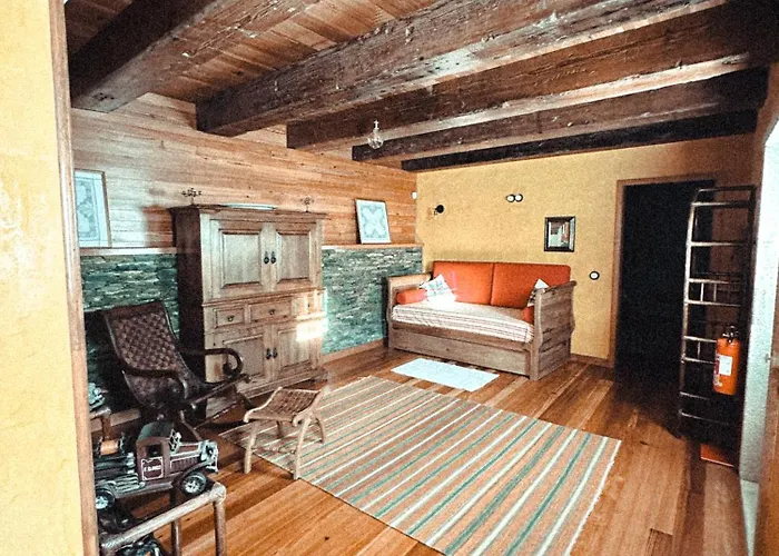 Casa de Férias Aguilhões River House Pedorido